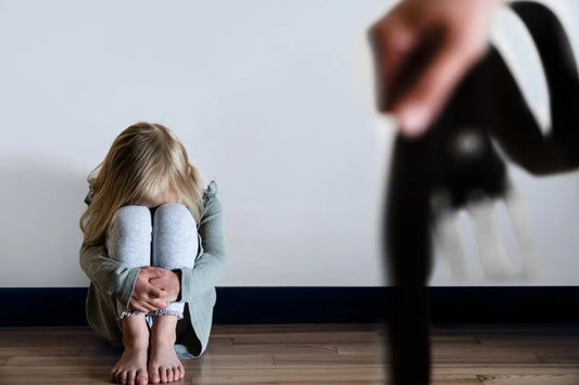 El Costo Oculto del Castigo: Comprendiendo las Implicaciones del Castigo Físico y Psicológico en la Crianza
